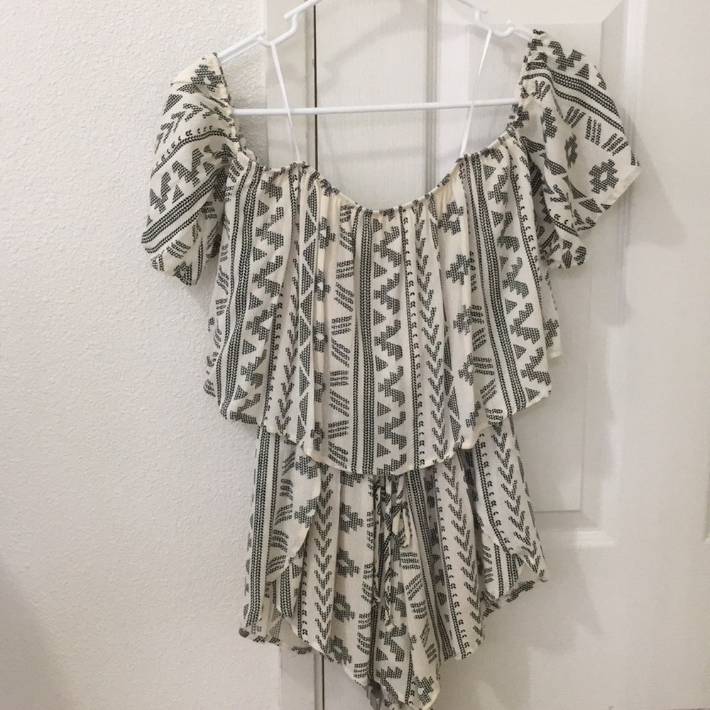 Off shoulder romper shorts